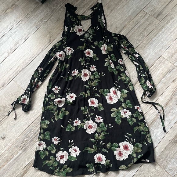 American Eagle Floral Dress - Picture 1 of 5